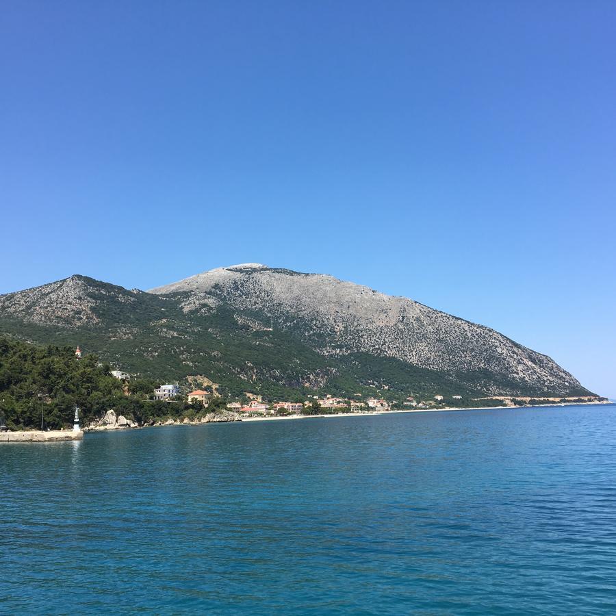 Makis Studios & Apartments Poros  Eksteriør billede