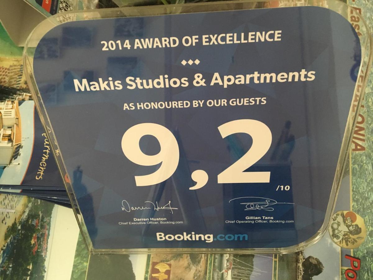 Makis Studios & Apartments Poros  Eksteriør billede